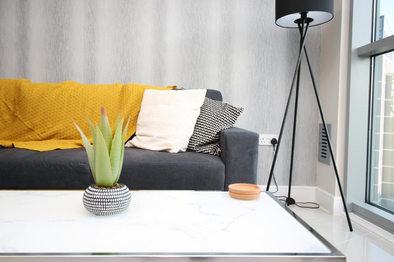 The Skyline - Luxury City Centre Flat With Designated Parking Кардіфф Екстер'єр фото