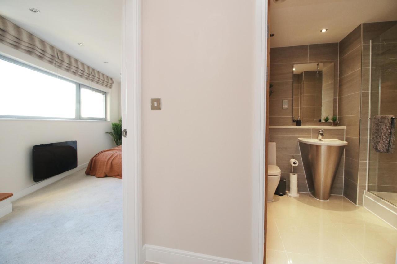 The Skyline - Luxury City Centre Flat With Designated Parking Кардіфф Екстер'єр фото