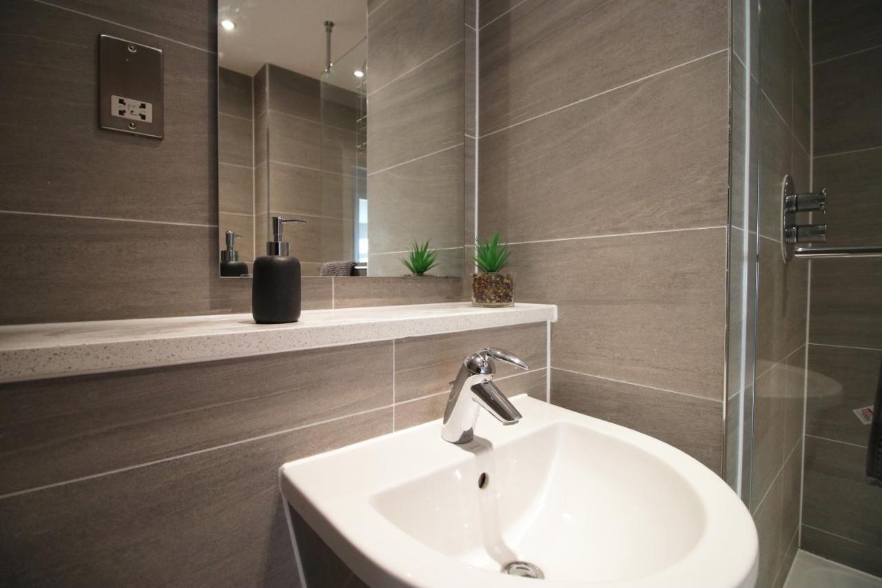 The Skyline - Luxury City Centre Flat With Designated Parking Кардіфф Екстер'єр фото