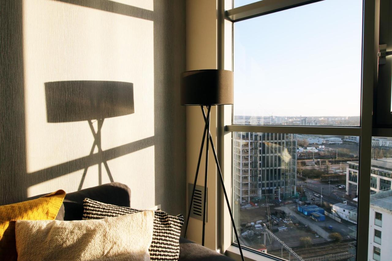 The Skyline - Luxury City Centre Flat With Designated Parking Кардіфф Екстер'єр фото